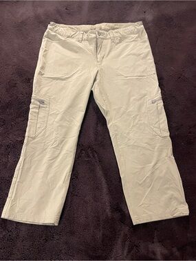 Patagonia Women's Cropped Cargo Pants - Light Beige